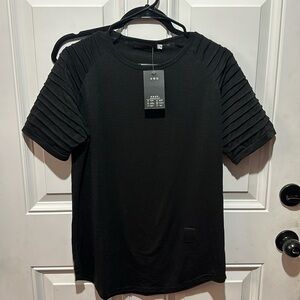 Men’s sz medium t shirt NWT
